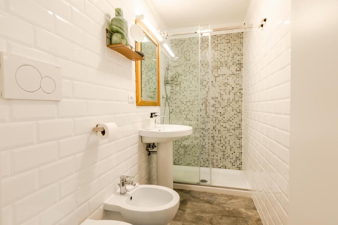 Rome Lux House Guest Rooms ภายนอก รูปภาพ