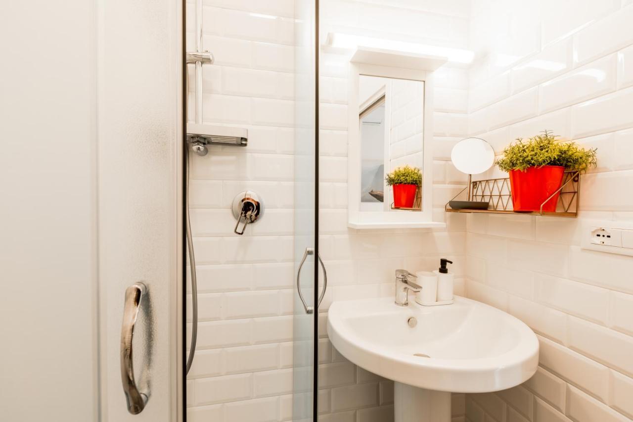 Rome Lux House Guest Rooms ภายนอก รูปภาพ