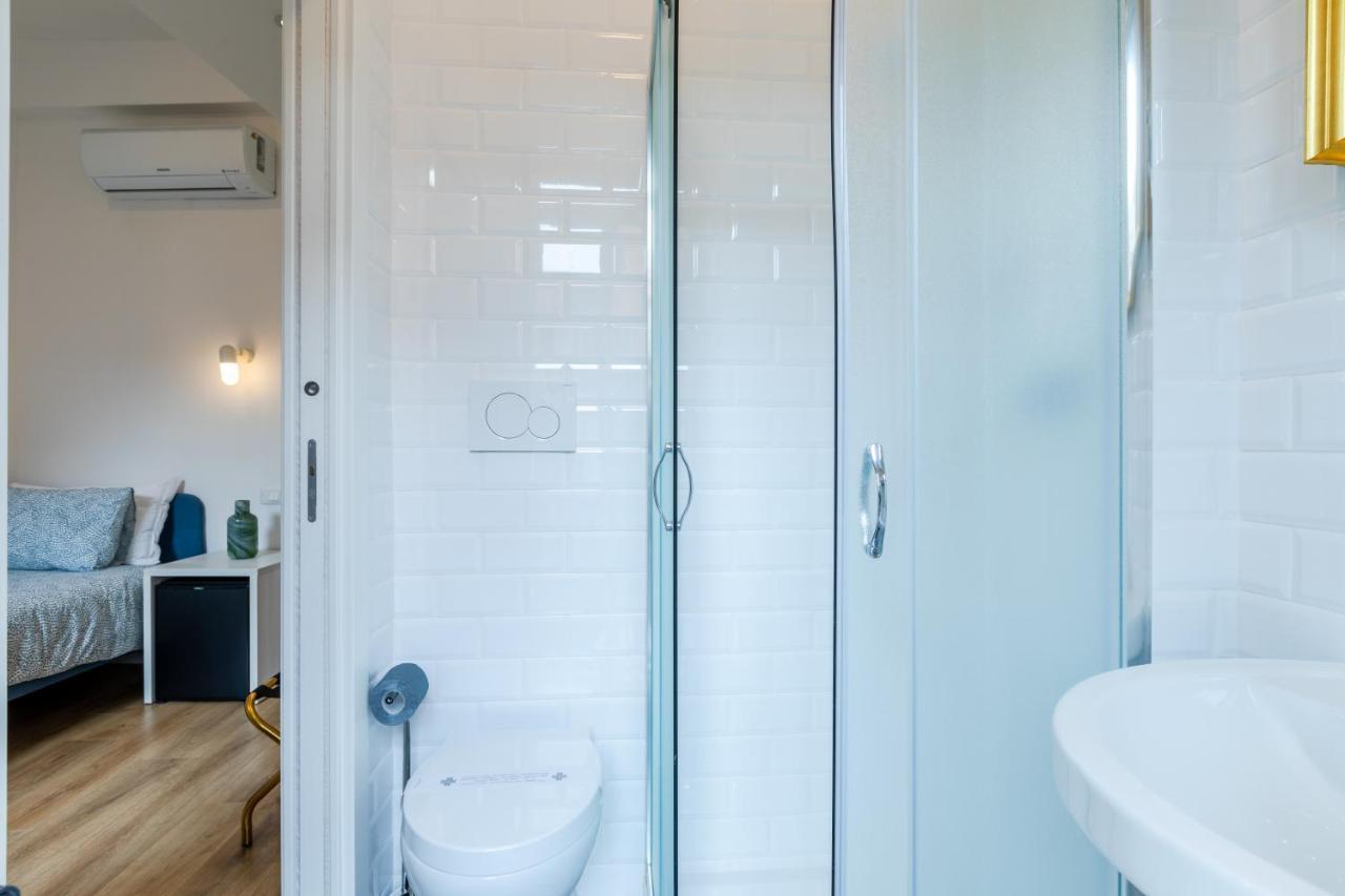 Rome Lux House Guest Rooms ภายนอก รูปภาพ